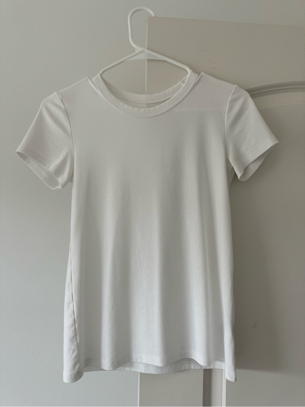 Old Navy White Short-Sleeve Crewneck Tee